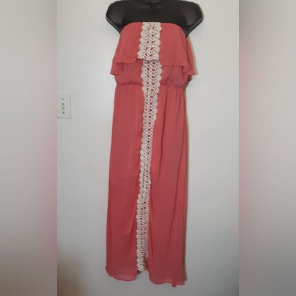 No Boundaries Dresses & Skirts - No Boundaries sleeveless maxi dress